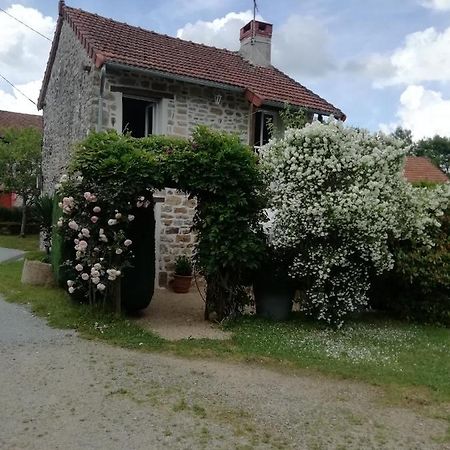 Gite Du Mont De Transet Thauron Buitenkant foto